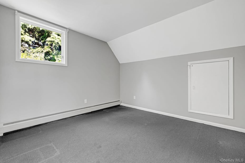 699 Route 9W S Photo 28