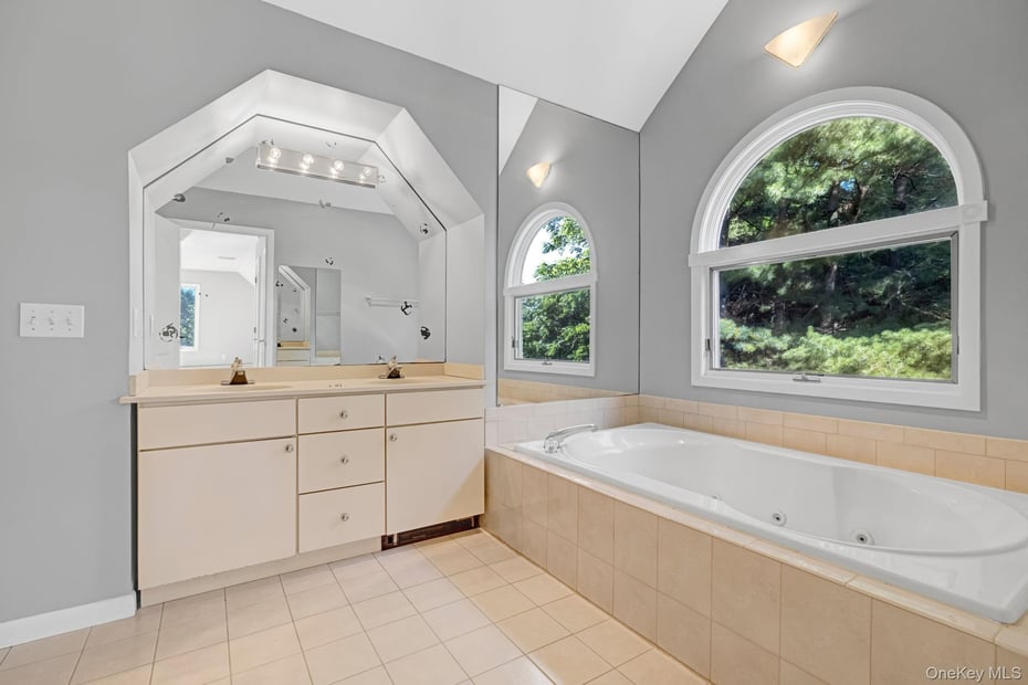 699 Route 9W S Photo 7