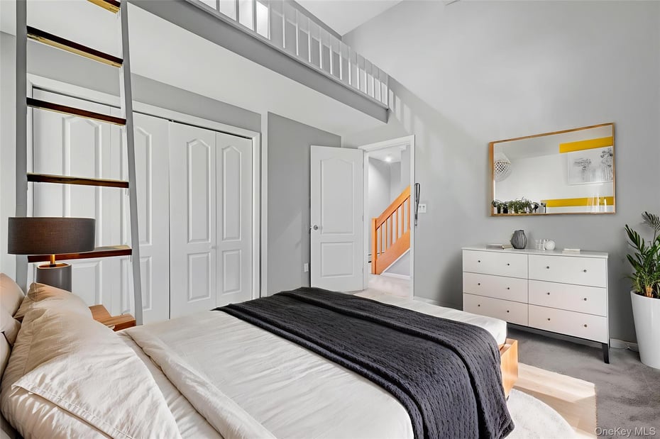 699 Route 9W S Photo 8