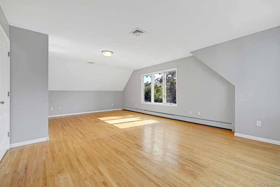 699 Route 9W S Photo 23