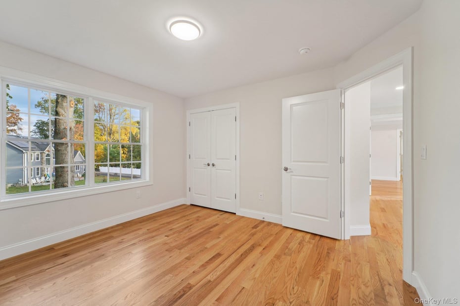 255 Congers Road Photo 36