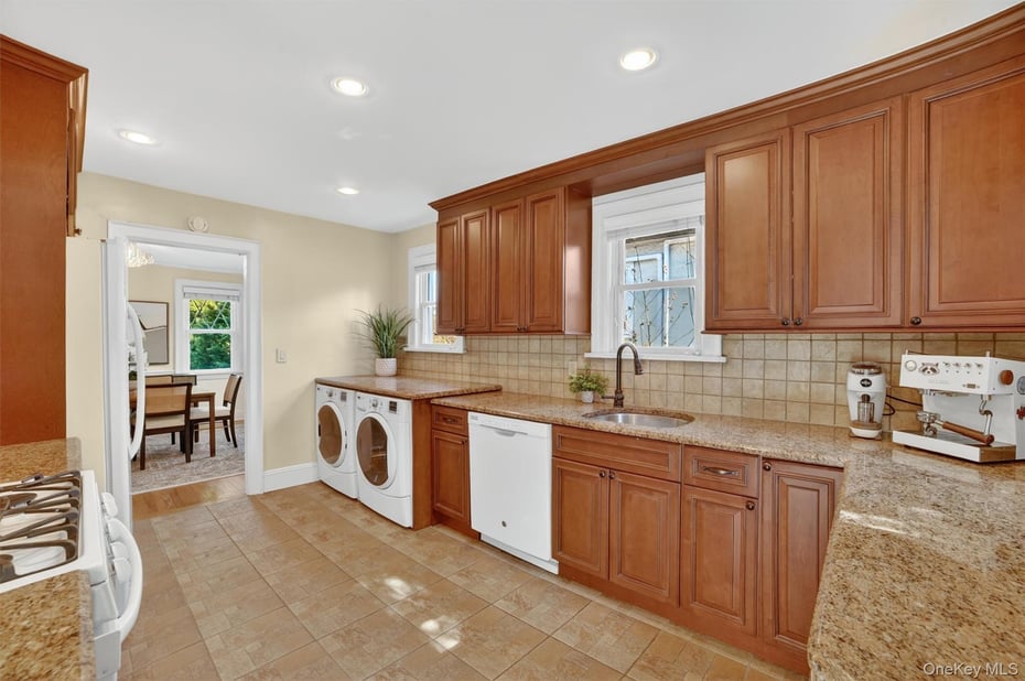 404 Bronxville Road Photo 20