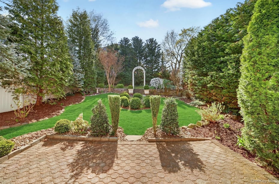 404 Bronxville Road Photo 36