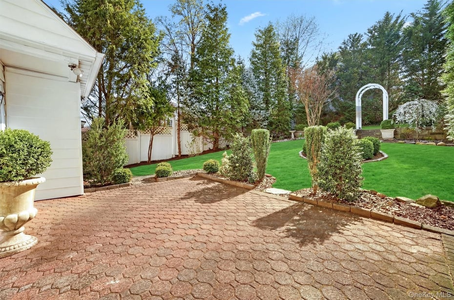 404 Bronxville Road Photo 35
