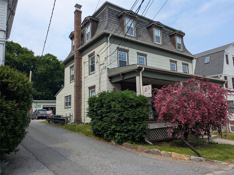 11-13 Edgemont Road Photo 2