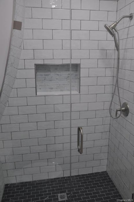 11-13 Edgemont Road Photo 8