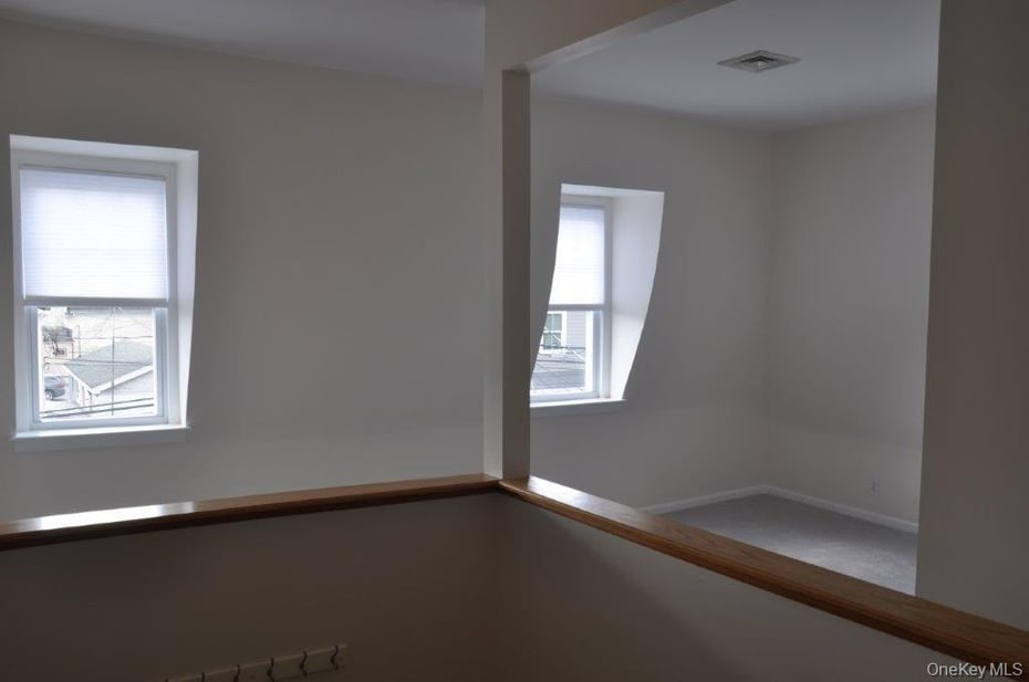 11-13 Edgemont Road Photo 4