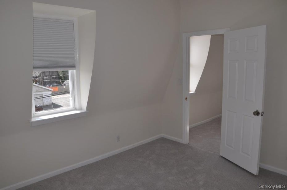 11-13 Edgemont Road Photo 5