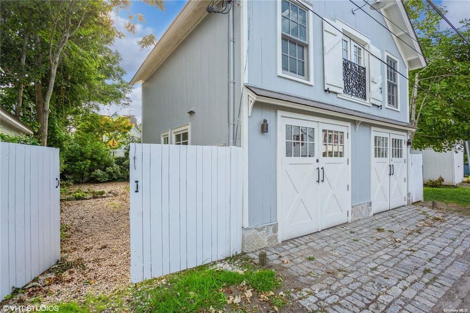 516 Main Street  #CARRIAGE HOUSE Photo 2