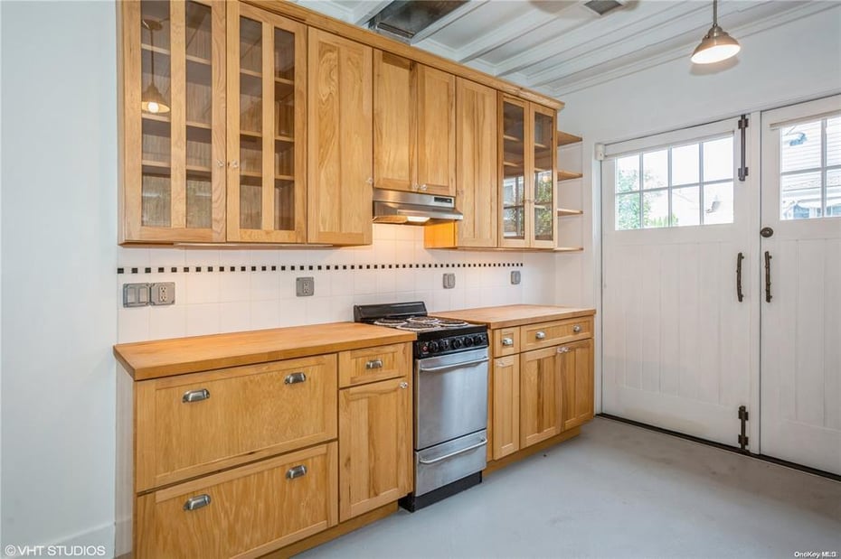 516 Main Street  #CARRIAGE HOUSE Photo 6