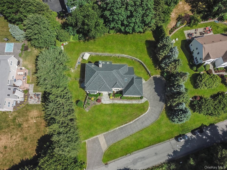 114 Random Farms Drive Photo 2