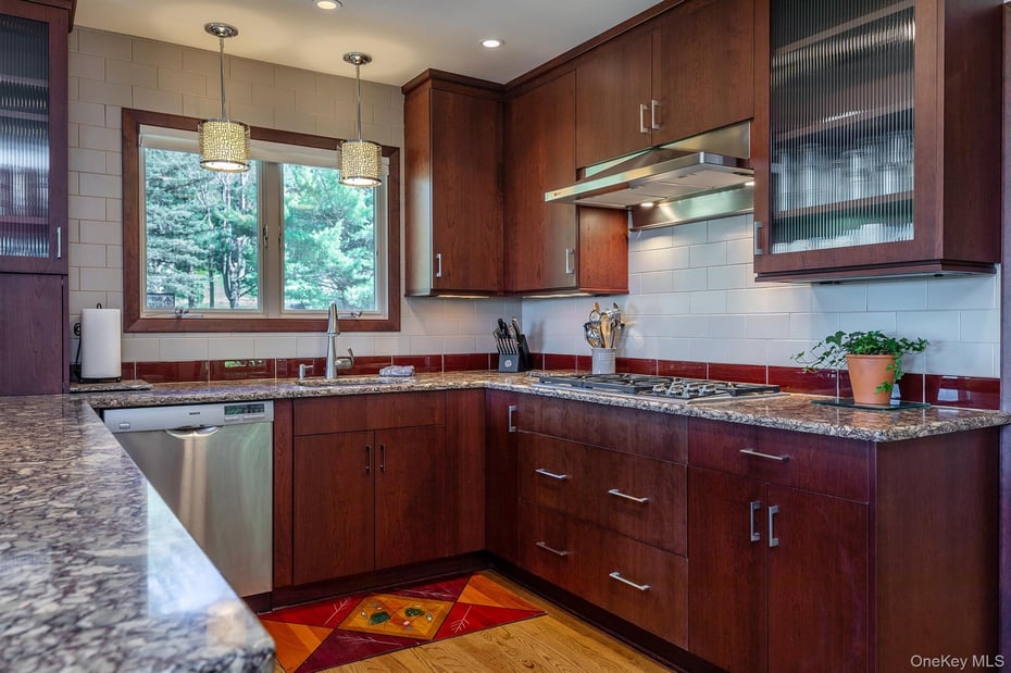 523 Breezy Hill Road Photo 6