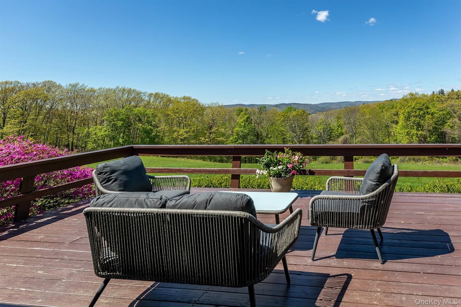 523 Breezy Hill Road Photo 18