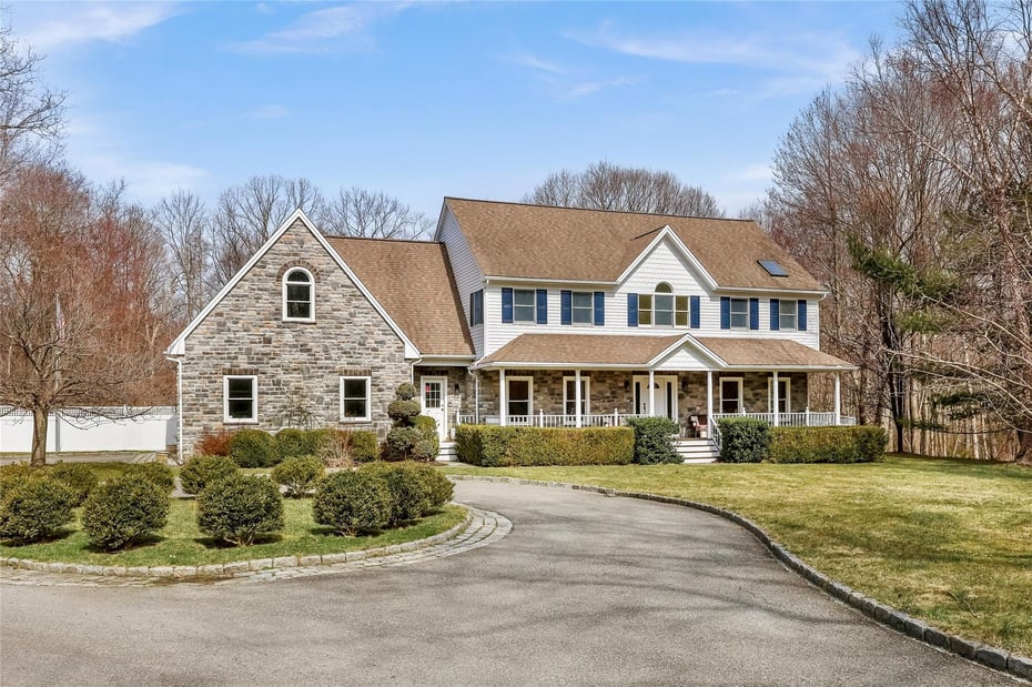 15 Beaver Pond Lane Photo 1