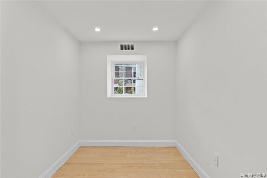 2 Willa Way Photo 33