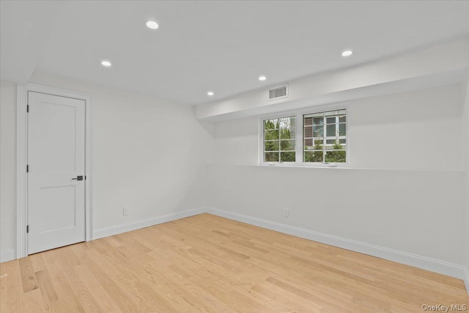 2 Willa Way Photo 35