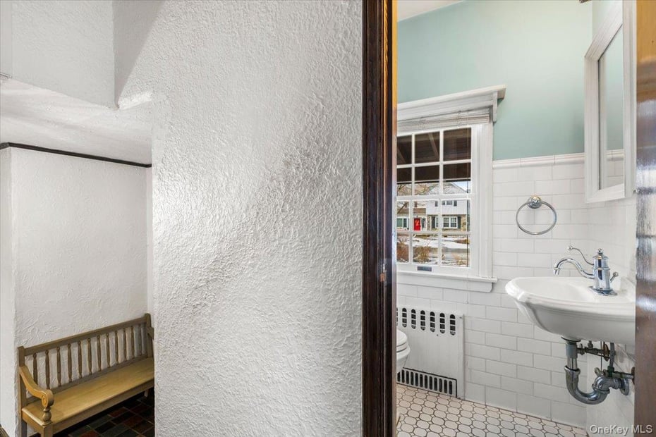 212 Manhattan Avenue Photo 18