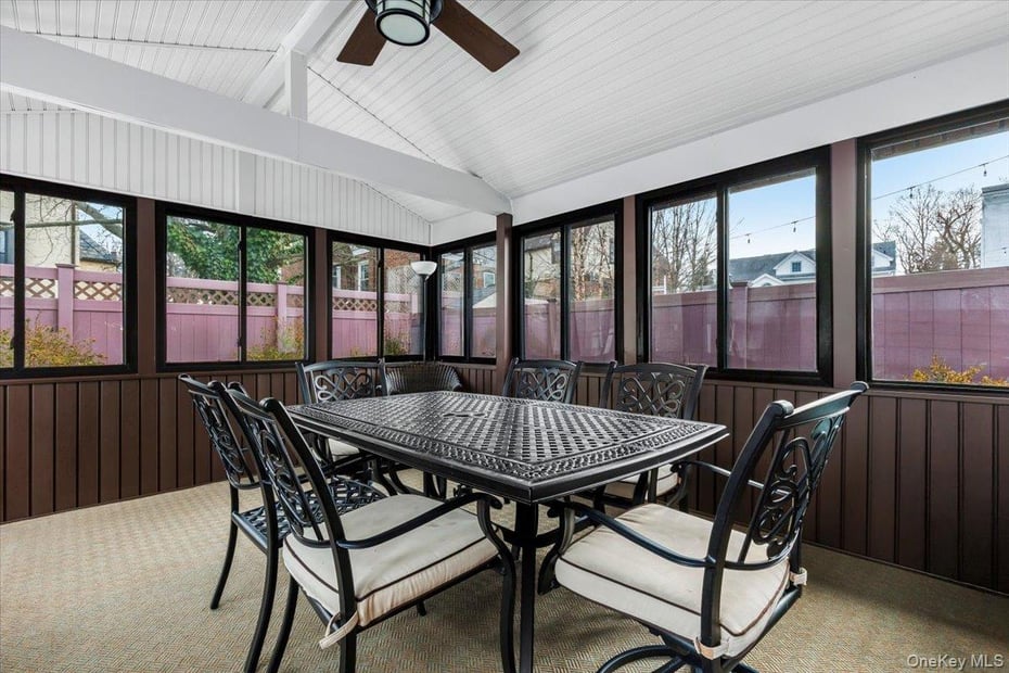 212 Manhattan Avenue Photo 13