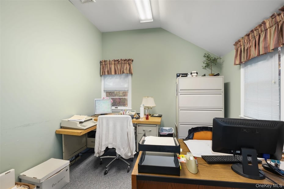 135 Bedford Road Photo 17