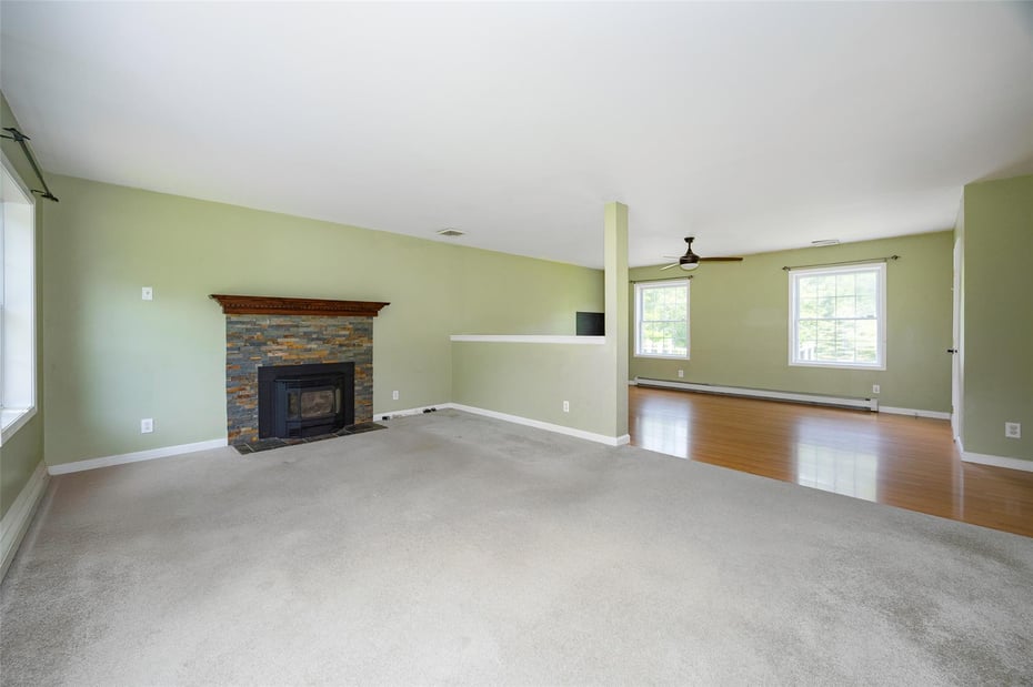 37 Pine Lane Photo 5