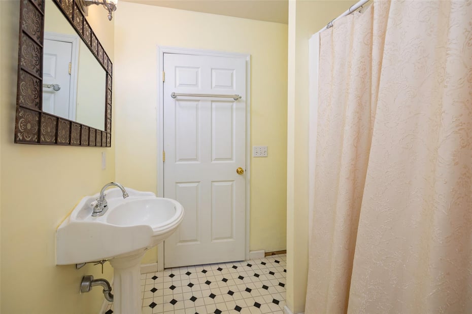 37 Pine Lane Photo 22