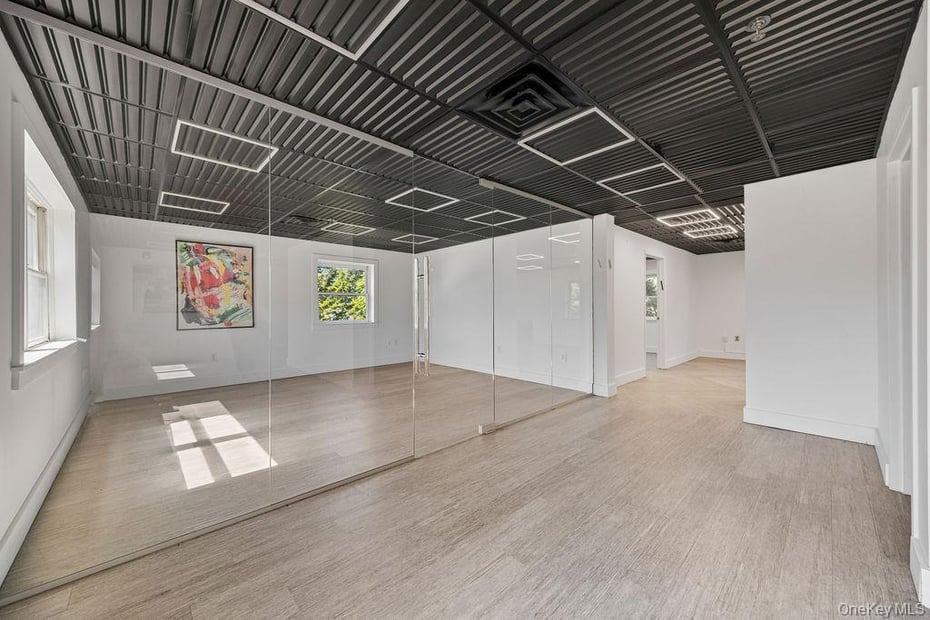 7 Elmwood Drive Photo 9