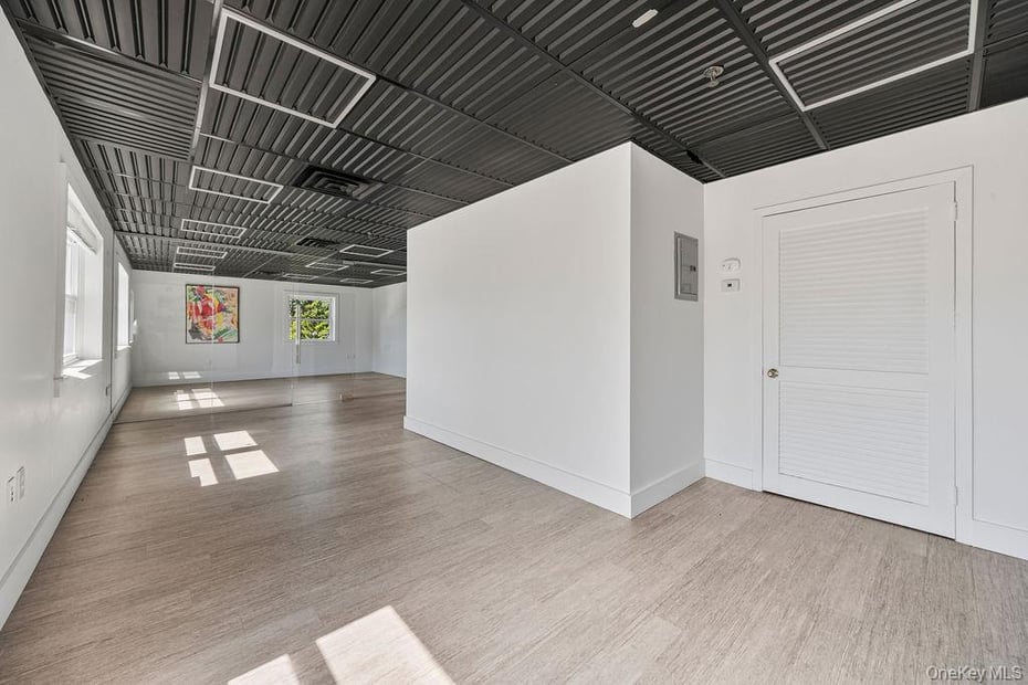 7 Elmwood Drive Photo 8