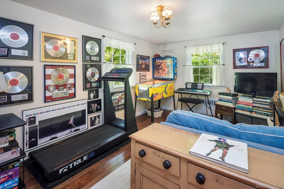 93 Cross Pond Road Photo 18