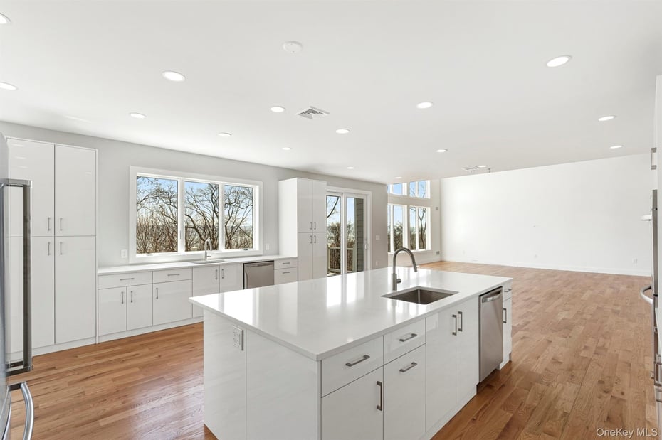 201 Tweed Boulevard Photo 10