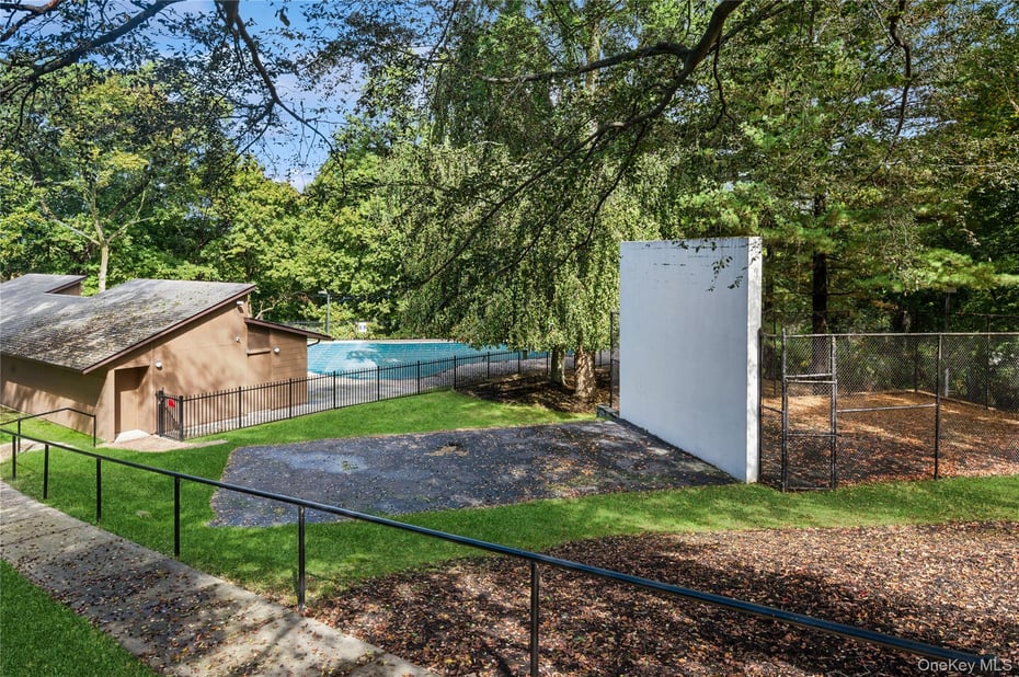 17 Manor House Drive  #K13 Photo 22