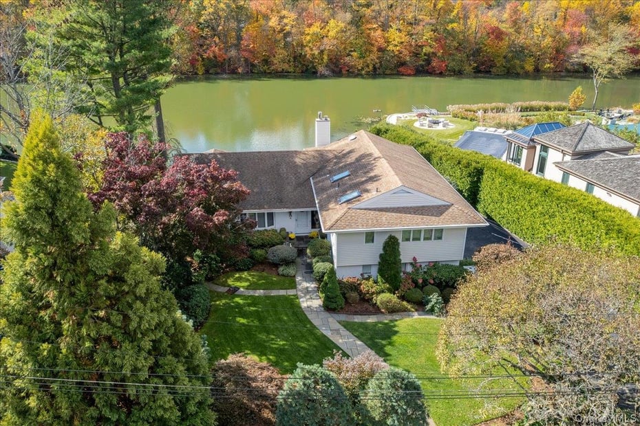 34 Lakeshore Drive Photo 18