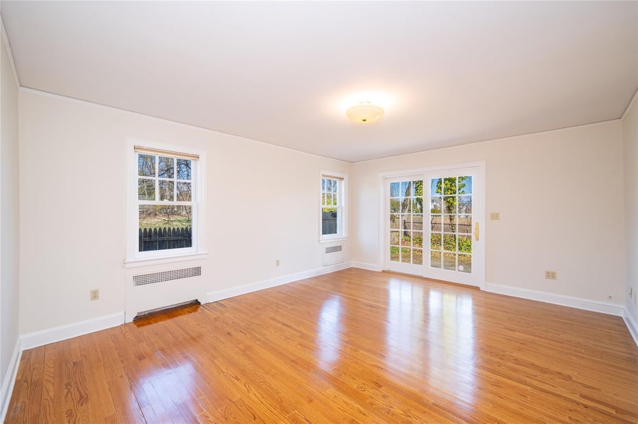 205 Beech Street Photo 9