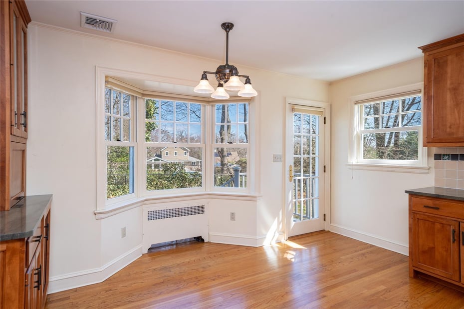 205 Beech Street Photo 6