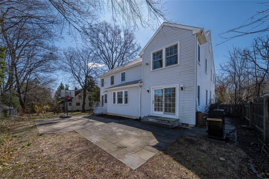 205 Beech Street Photo 29