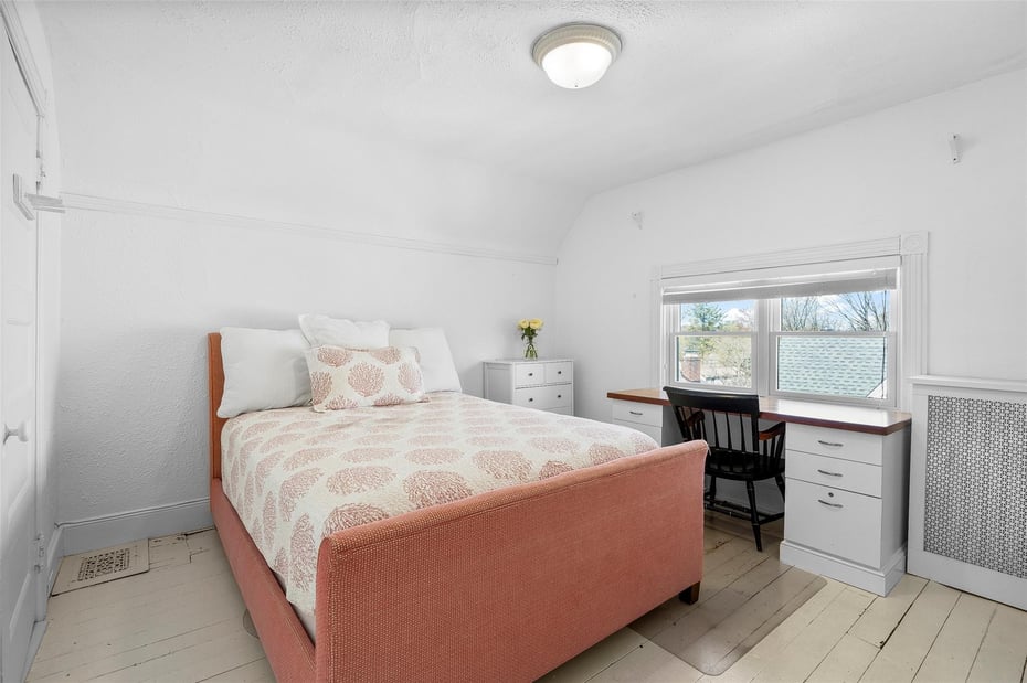 110 Beach Avenue Photo 27