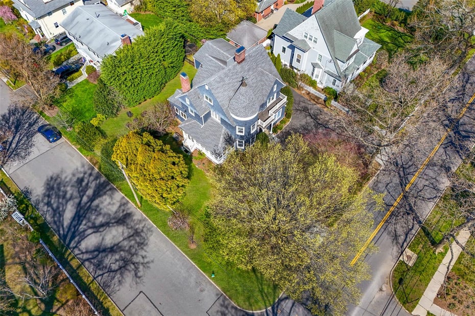 110 Beach Avenue Photo 36