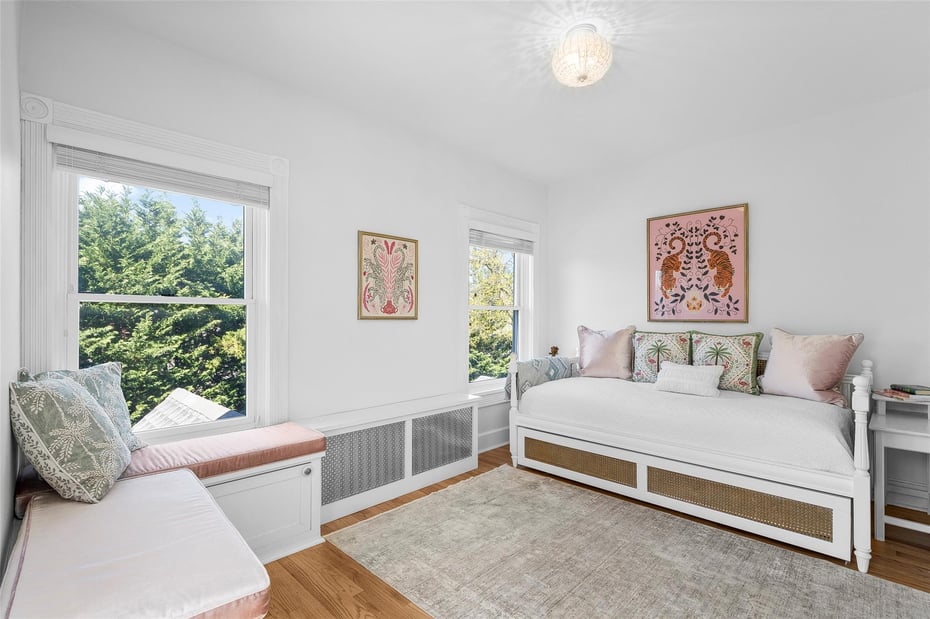 110 Beach Avenue Photo 23