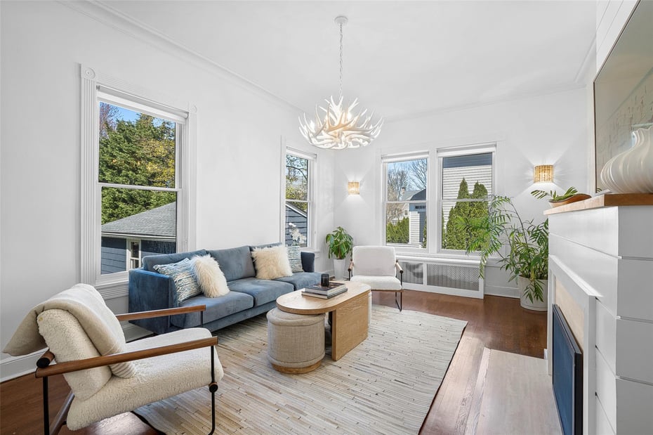 110 Beach Avenue Photo 11