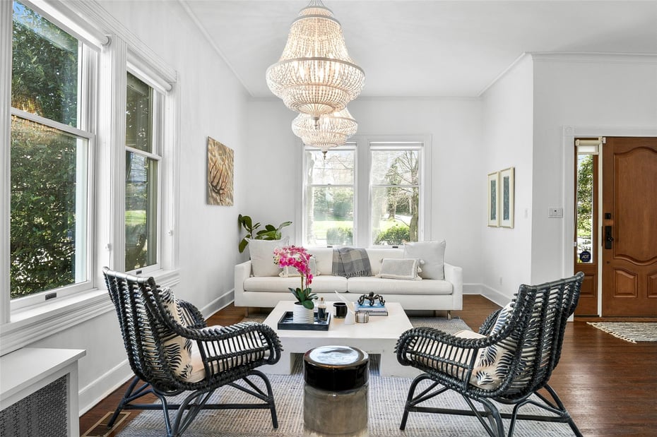 110 Beach Avenue Photo 8