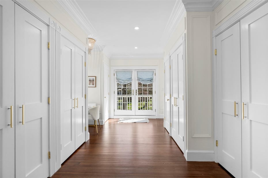 110 Beach Avenue Photo 20