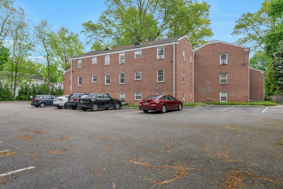 293 Manville Road  #1H Photo 6
