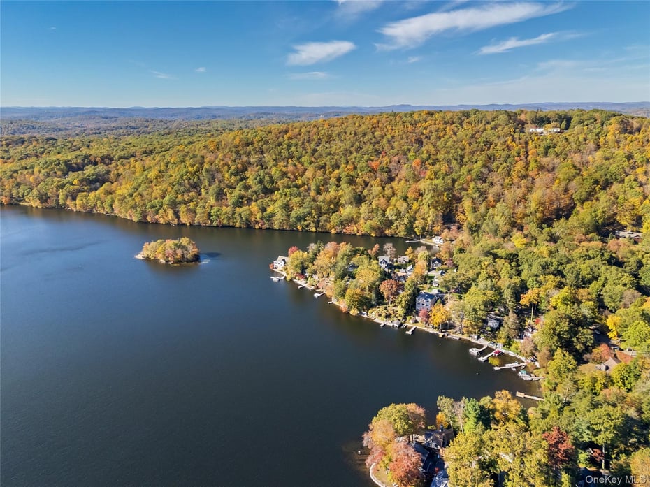 50 Cove Road Photo 2