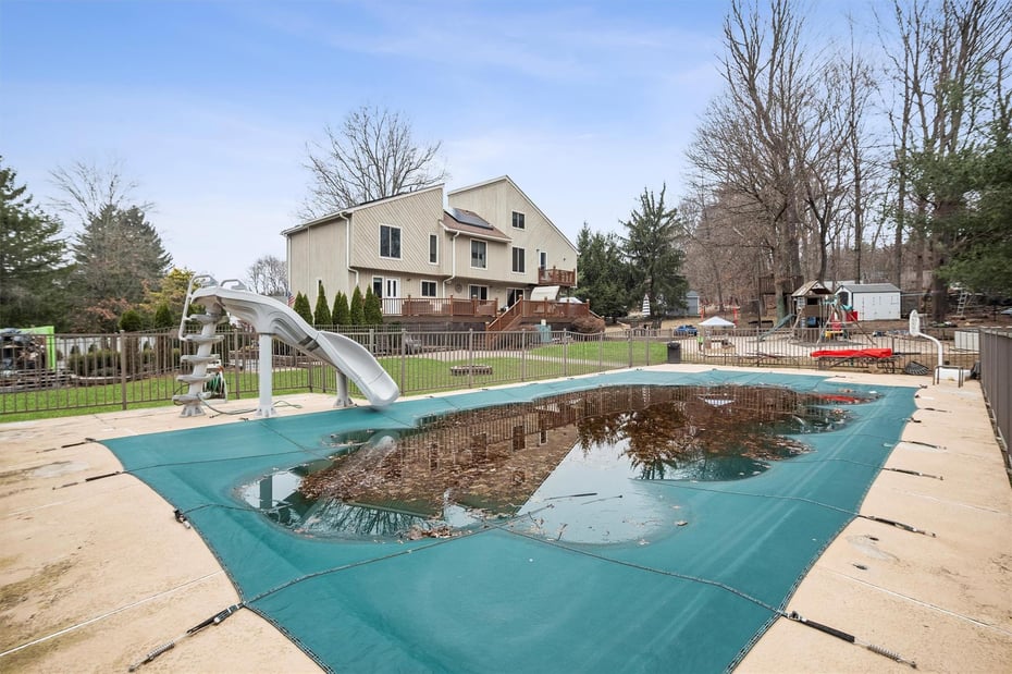 4 Tall Pines Court Photo 37