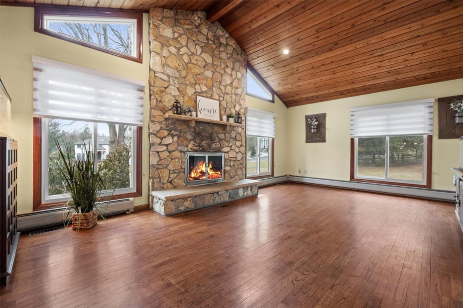 4 Tall Pines Court Photo 9