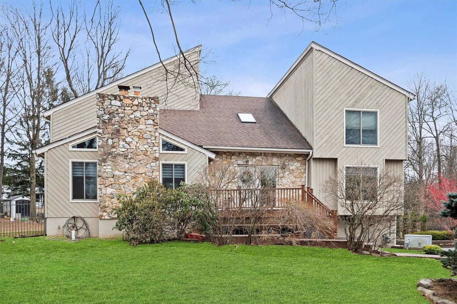 4 Tall Pines Court Photo 1