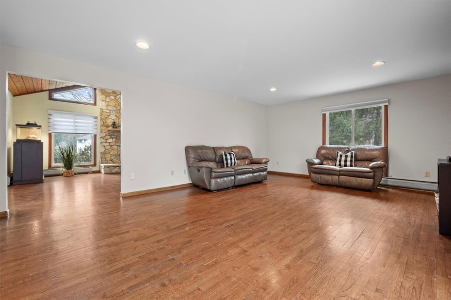 4 Tall Pines Court Photo 14