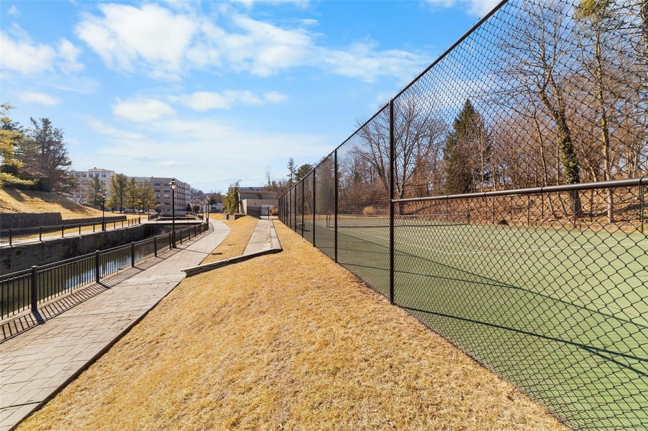 1 Scarsdale Road #513 Photo 23