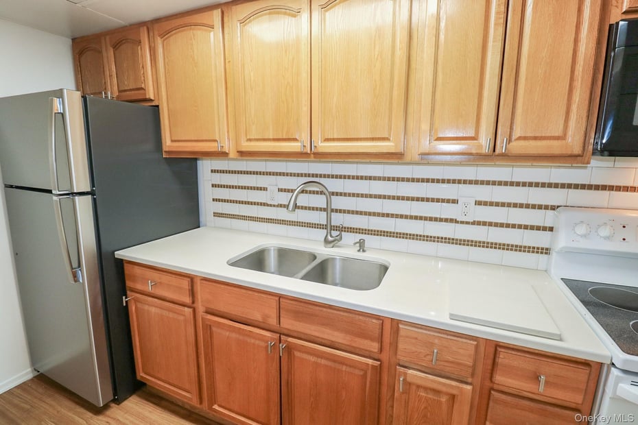 40 S Highland Avenue  #14 Photo 6