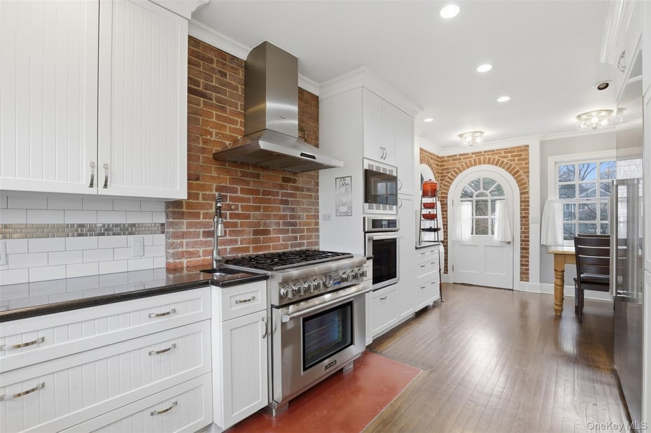 12 Little John Place Photo 12