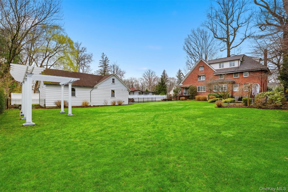 12 Little John Place Photo 38